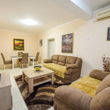 Apartman Centar 1 Подгорица Экстерьер фото